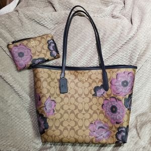 Coach City Tote Signature Canvas with Kaffe Fassett print with matching wallet